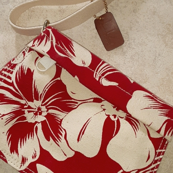 NWOT Liz Claiborne purse - Picture 8 of 11